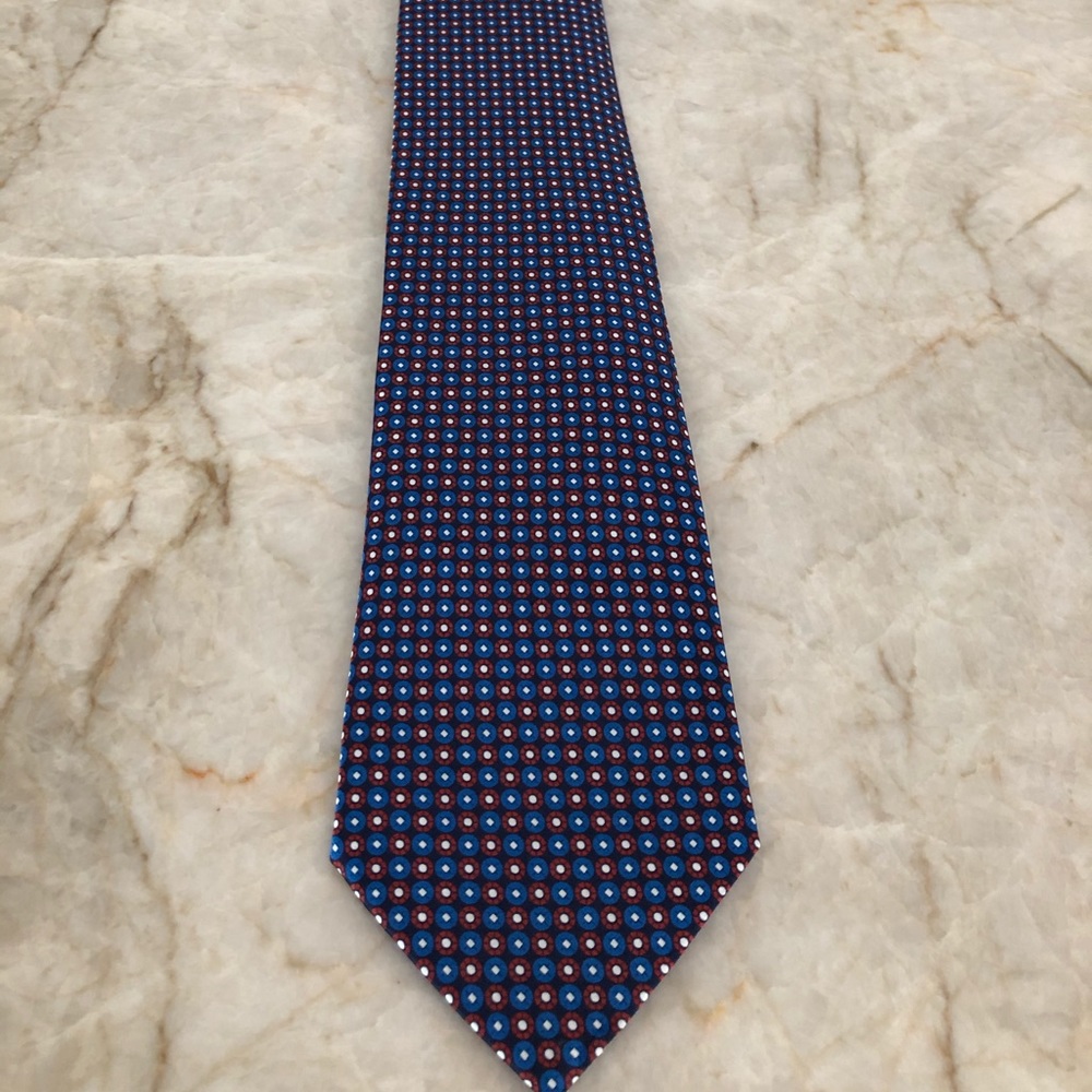 BRIONI PRISTINE CONDITION 100% silk tie navy/red